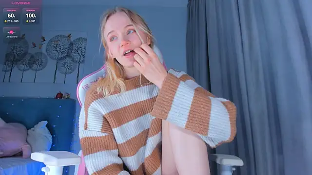 JennyWoody online show from January 15, 2025, 5:37 pm