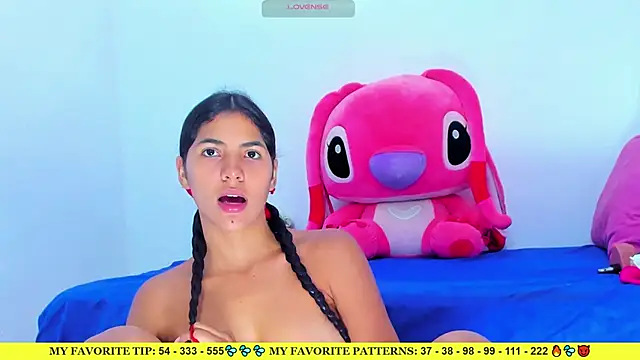 AriannaLewiis online show from June 7, 2026, 7:52 pm