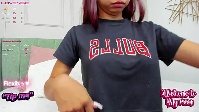 SheilaSmiith online show from December 4, 2024, 12:19 pm