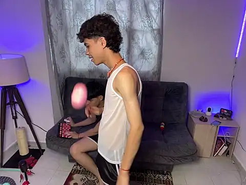 MyLatinHotBoys online show from March 6, 2025, 8:27 pm