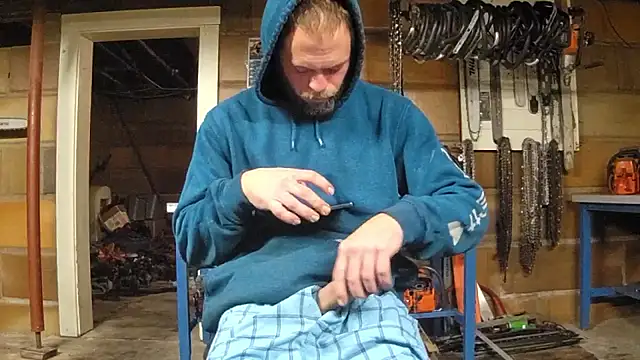 Bigoleslong98765 online show from November 28, 2025, 4:45 am