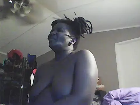 Snapshot of EbonyFetishQueen chatting on June 13, 2026, 5:49 am EbonyFetishQueen online show from June 13, 2026, 5:49 am