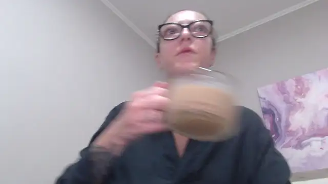 IzabelllNoir online show from June 24, 2026, 7:07 am
