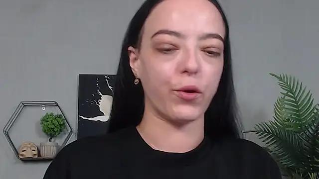 IzabelllNoir online show from May 5, 2026, 9:12 am