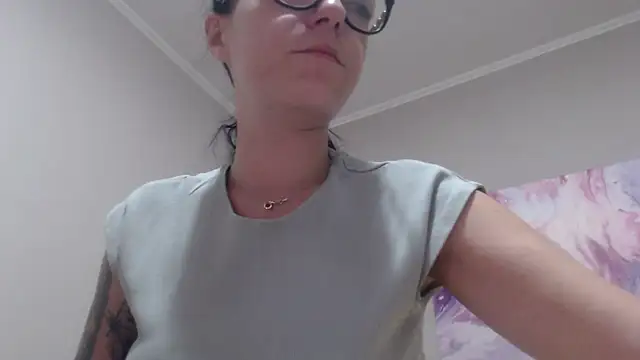 IzabelllNoir online show from June 29, 2026, 5:36 am