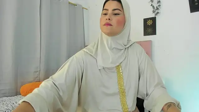 Snapshot of AishaAmin_ chatting on June 18, 2026, 12:10 pm AishaAmin online show from June 18, 2026, 12:10 pm