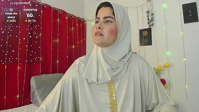 Snapshot of AishaAmin_ chatting on May 14, 2026, 12:13 pm AishaAmin online show from May 14, 2026, 12:13 pm