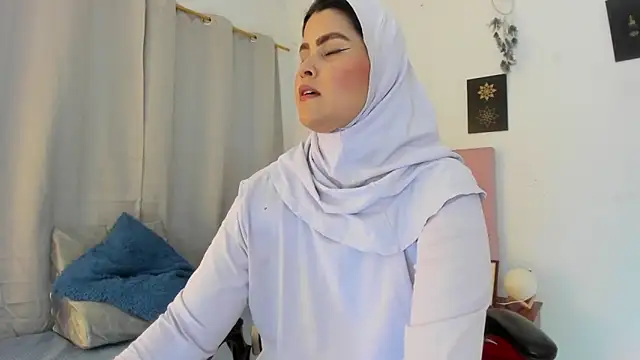 Snapshot of AishaAmin_ chatting on June 13, 2026, 12:14 pm AishaAmin online show from June 13, 2026, 12:14 pm