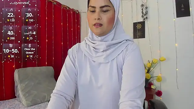 Snapshot of AishaAmin_ chatting on May 15, 2026, 12:14 pm AishaAmin online show from May 15, 2026, 12:14 pm