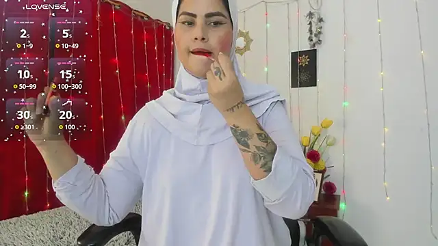 AishaAmin  online show from April 23, 2026, 12:29 pm