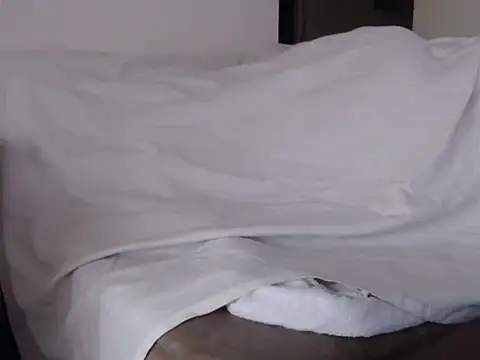 Snapshot of jcrew1279 chatting on December 19, 2025, 11:40 pm jcrew1279 online show from December 19, 2025, 11:40 pm