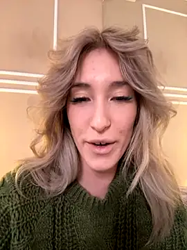 SerenaBennet online show from November 10, 2025, 1:38 pm