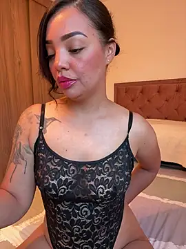 Sara LipsX online show from July 21, 2026, 11:06 pm
