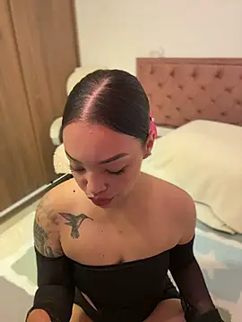 Sara LipsX online show from June 12, 2026, 2:09 am