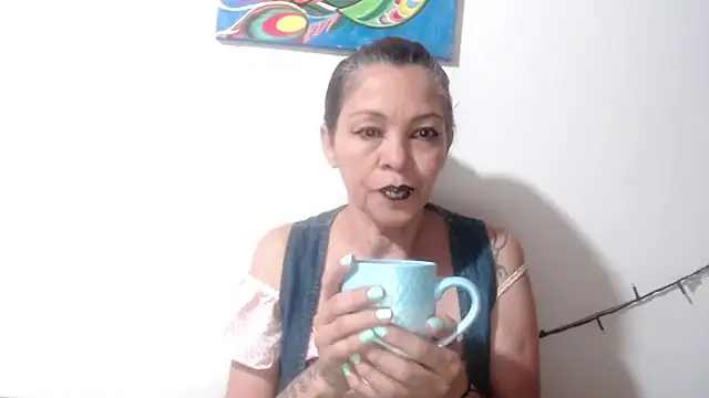 Snapshot of electra-mommy chatting on July 25, 2026, 11:05 am electra-mommy online show from July 25, 2026, 11:05 am