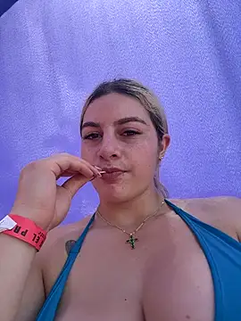 AtheneaRossi online show from March 15, 2026, 4:14 pm