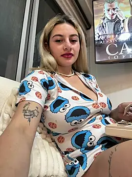 AtheneaRossi online show from February 25, 2026, 12:00 am