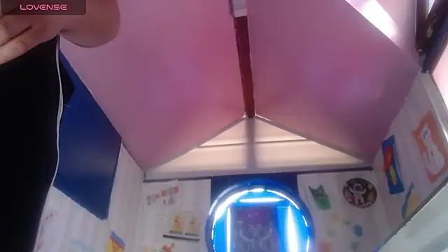 Snapshot of vitoria23_ chatting on January 6, 2026, 2:54 pm vitoria23 online show from January 6, 2026, 2:54 pm