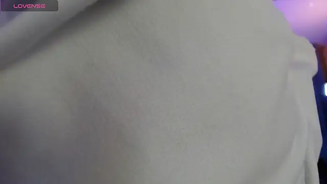 Snapshot of vitoria23_ chatting on March 12, 2025, 1:08 pm vitoria23 online show from March 12, 2025, 1:08 pm