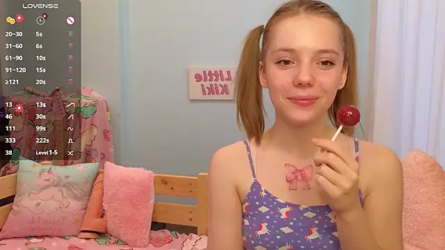 Snapshot of PrincessLittleKiki chatting on October 3, 2025, 7:10 am PrincessLittleKiki online show from October 3, 2025, 7:10 am