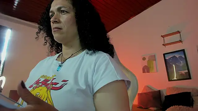 Aliciia cute1 online show from October 4, 2025, 9:38 pm