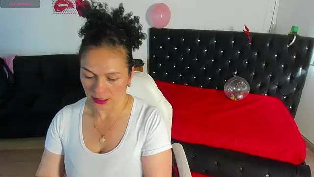 Snapshot of Aliciia_cute1 chatting on May 22, 2026, 9:24 pm Aliciia cute1 online show from May 22, 2026, 9:24 pm