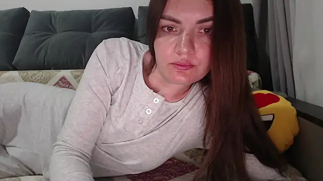  JustmeHere  online show from June 13, 2026, 10:29 pm