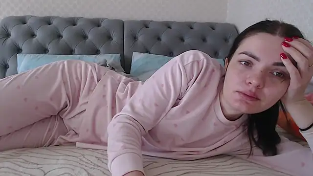  JustmeHere  online show from February 1, 2026, 9:29 am