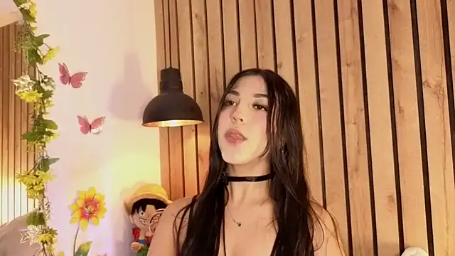 sofiesoft online show from March 3, 2026, 7:54 pm