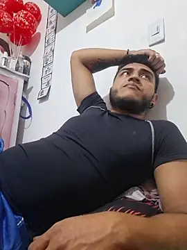Juanhots online show from June 12, 2026, 1:36 am