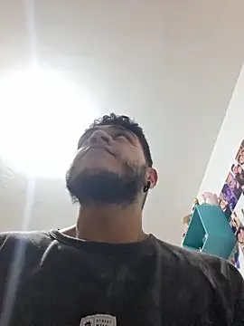 Juanhots online show from June 15, 2026, 5:34 pm