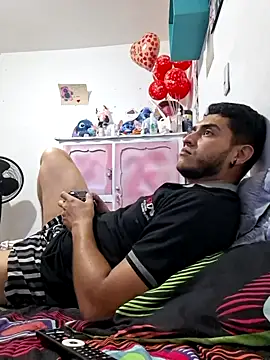 Juanhots online show from June 1, 2026, 11:59 pm