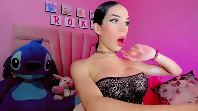 Snapshot of RoxStarts chatting on December 13, 2024, 12:09 am RoxStarts online show from December 13, 2024, 12:09 am