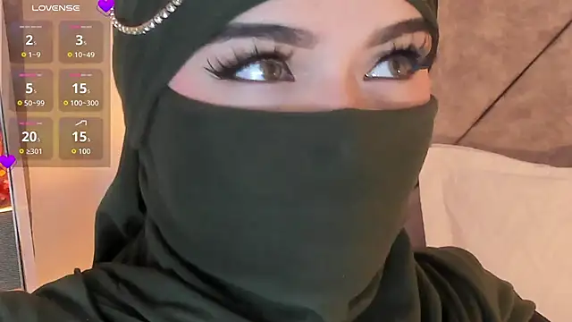 anna-henao online show from January 12, 2026, 7:42 pm