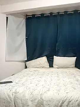 Celestte22 online show from January 1, 2025, 4:18 am