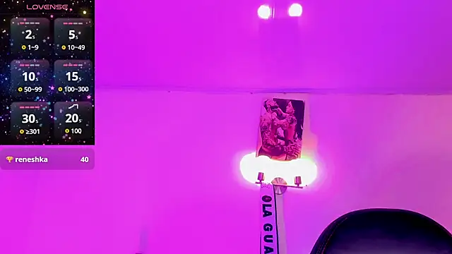 naomy  xx online show from December 2, 2025, 3:07 am