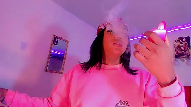 naomy  xx online show from March 13, 2025, 5:43 am