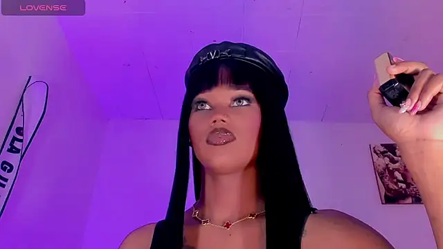 naomy  xx online show from October 26, 2025, 2:01 am