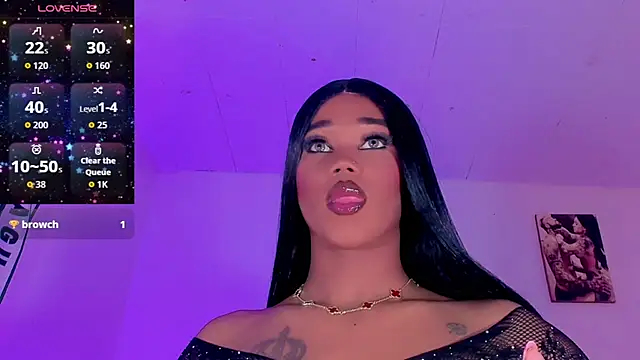 naomy  xx online show from October 24, 2025, 3:16 am