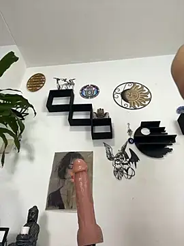 jamilaross online show from November 14, 2025, 9:07 pm