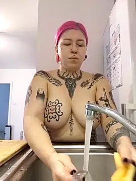 divine eve online show from October 10, 2025, 12:28 pm