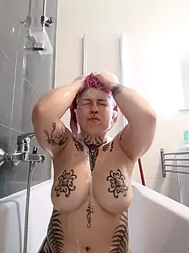 divine eve online show from October 20, 2025, 7:03 pm