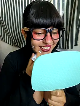 Derry Cooper online show from November 30, 2025, 4:41 pm