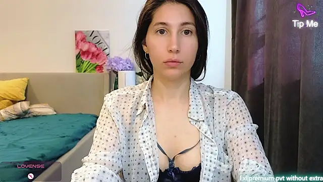 marrycolins online show from June 4, 2026, 2:38 am