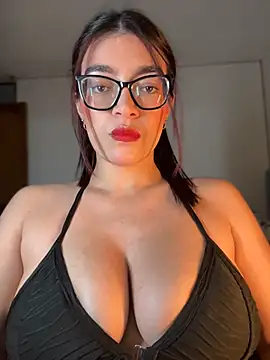 kathii95 online show from May 15, 2026, 1:36 am