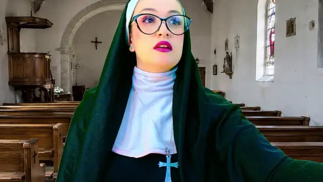 helenas fantasy online show from June 28, 2026, 2:18 am