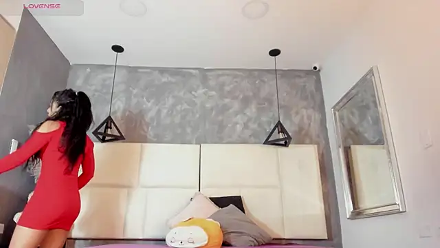 Sofia Clauss  online show from August 3, 2026, 5:04 am