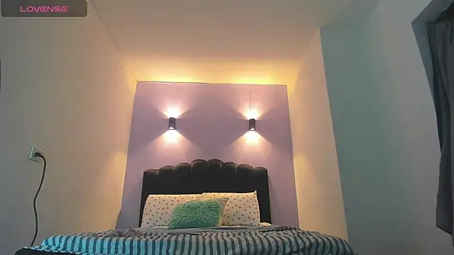 Sofia Clauss  online show from September 11, 2025, 2:11 am