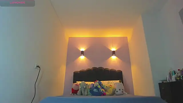 Sofia Clauss  online show from February 22, 2026, 5:21 am