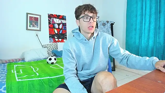 Snapshot of AlessandroDybala chatting on June 3, 2026, 12:28 pm AlessandroDybala online show from June 3, 2026, 12:28 pm